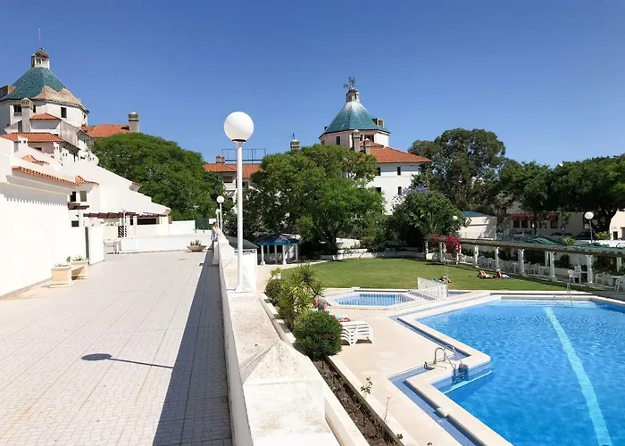 Marina With Swimming Pool Апартаменты Виламура