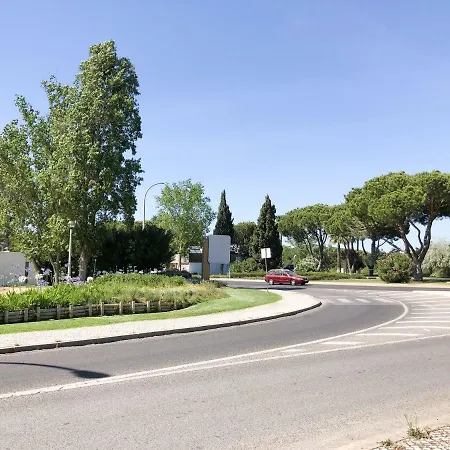 アパート Marina With Swimming Pool ヴィラモウラ